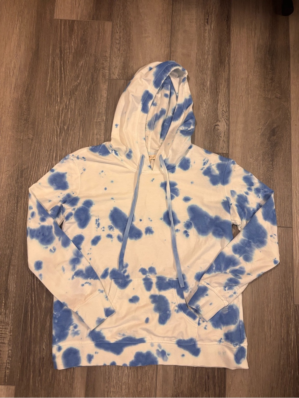 💙Jane and Delancey💙 White Hoodie with Blue Tie-Dye Accents